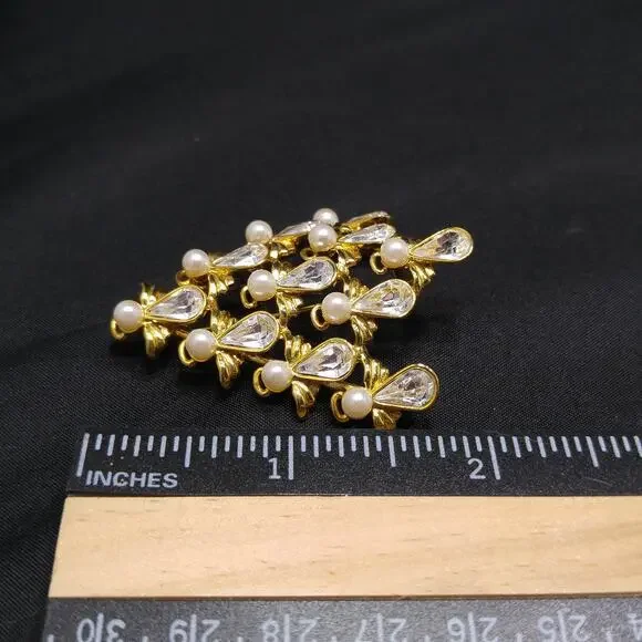 BW Angel Christmas Tree Brooch, Gold Plated, Book Piece, 1970s Vintage Jewelry - Picture 4 of 10